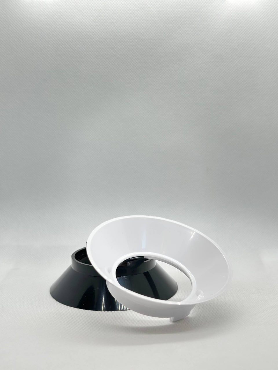 Стаканчик Лак для ВТЯЖКИ CONE (під лампу GU 5.3 та Gu 10) БІЛИЙ