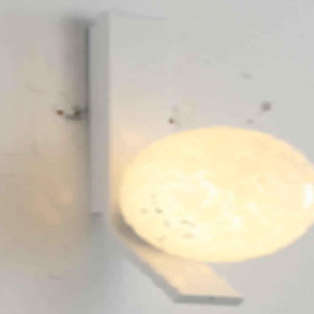 “BLUM” Светильник настенный Белый шарик на плоском белом держателе №2