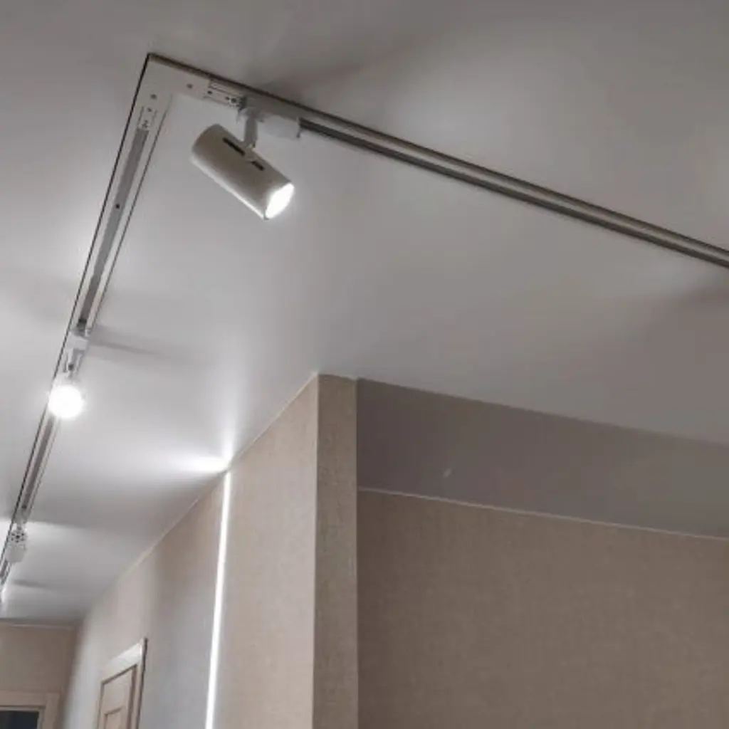 “BLUM” Flux Шинопровод накладной для крепления и питания трековых светильников 3м белый №4